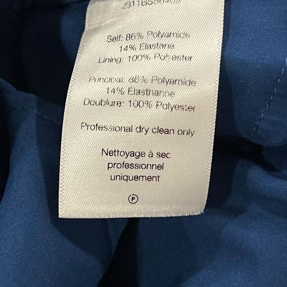 VERONICA BEARD
Renzo cropped crepe slim-leg pants - Picture 10 of 11